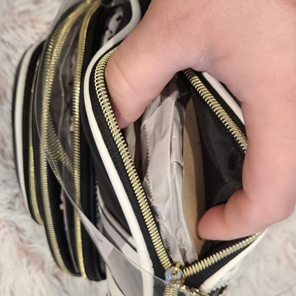 3 piece juicy couture makeup bags - Picture 2 of 4